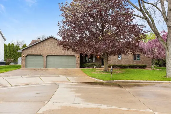 21 KENSINGTON COURT, Appleton, WI 54915