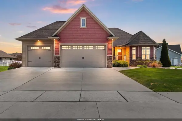 1344 LEAR LANE, De Pere, WI 54115