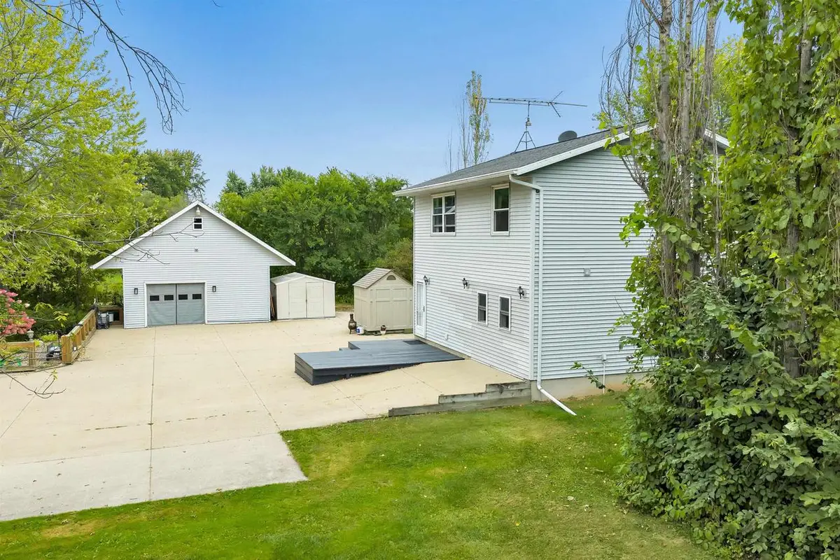W350 COUNTY ROAD H, Fremont, WI 54940 - #1