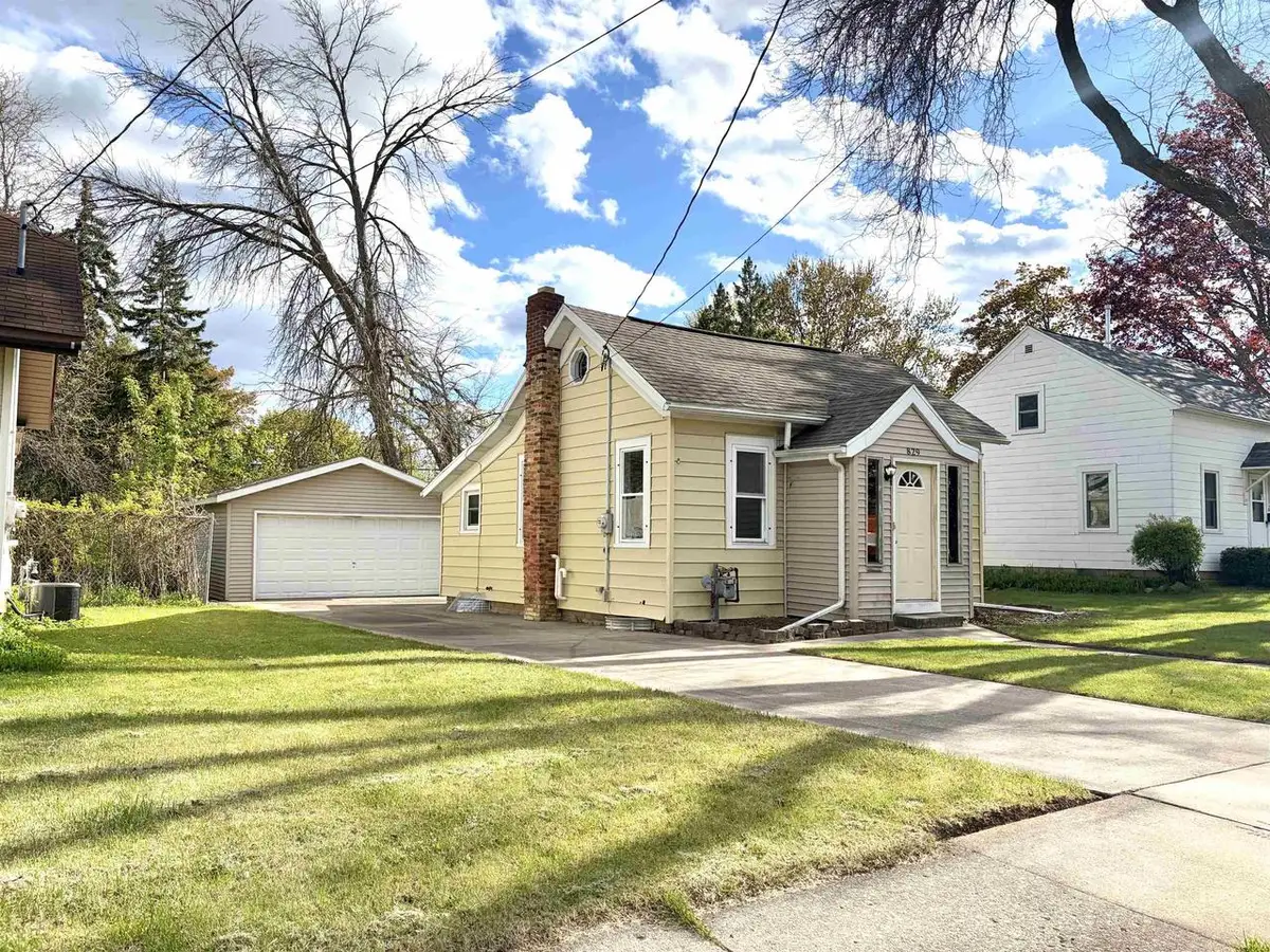 829 W GRANT STREET, Appleton, WI 54914 - #1