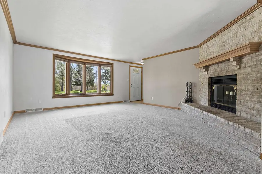 1436 CRESTWOOD DRIVE, Green Bay, WI 54313 - #3