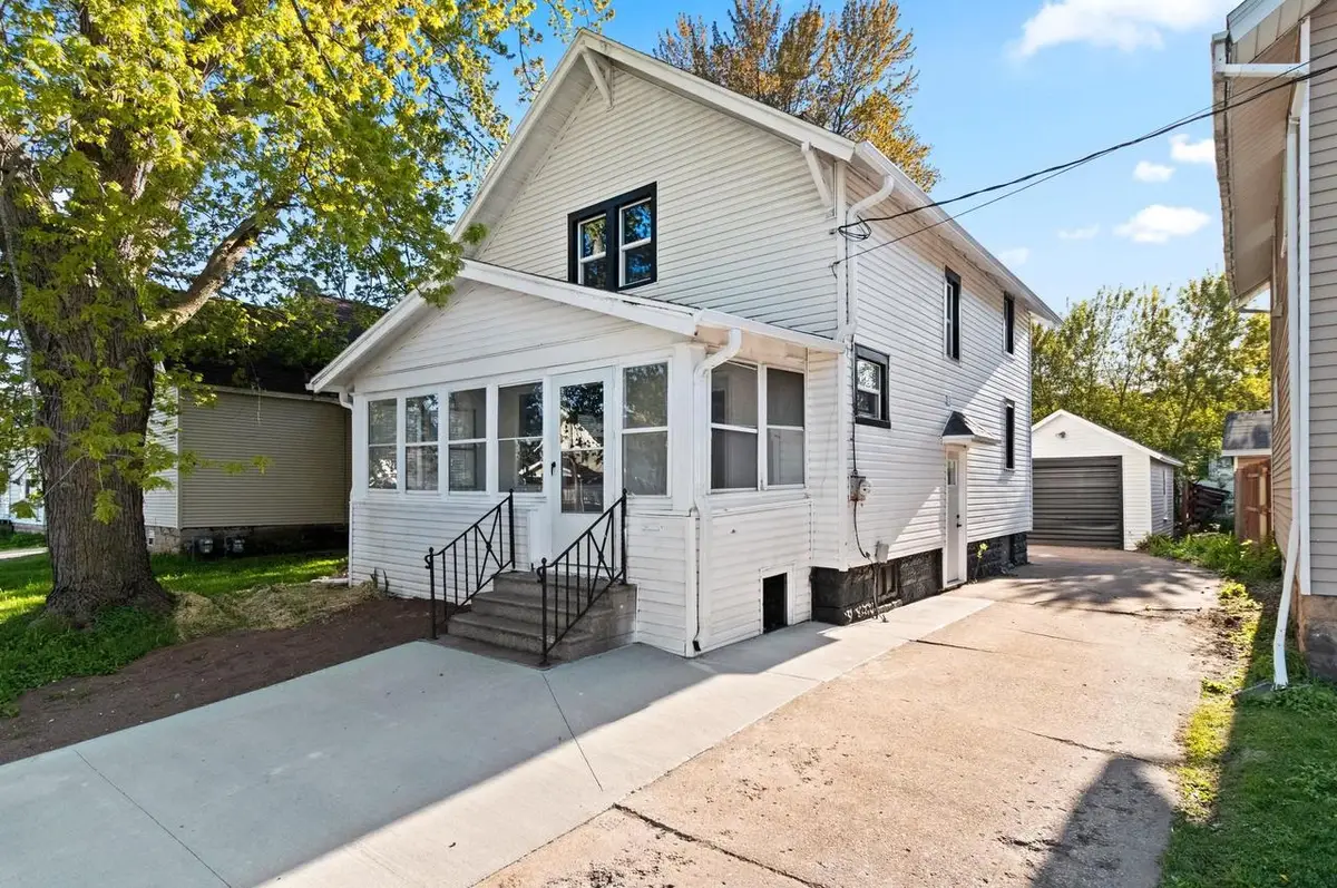1119 N RICHMOND STREET, Appleton, WI 54911 - #1