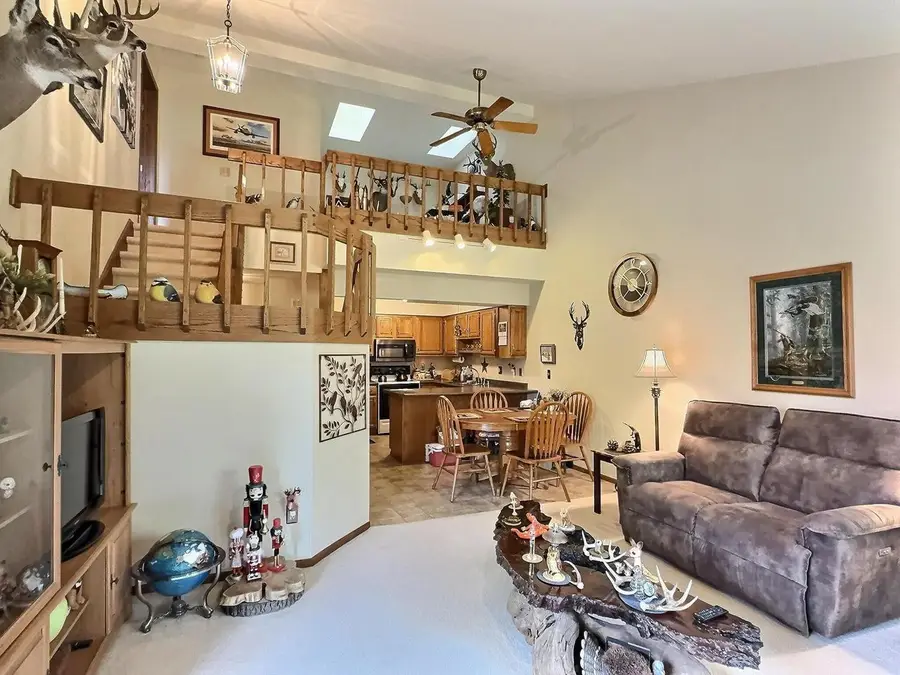 2230 MEADOWBROOK COURT, Oshkosh, WI 54904 - #2