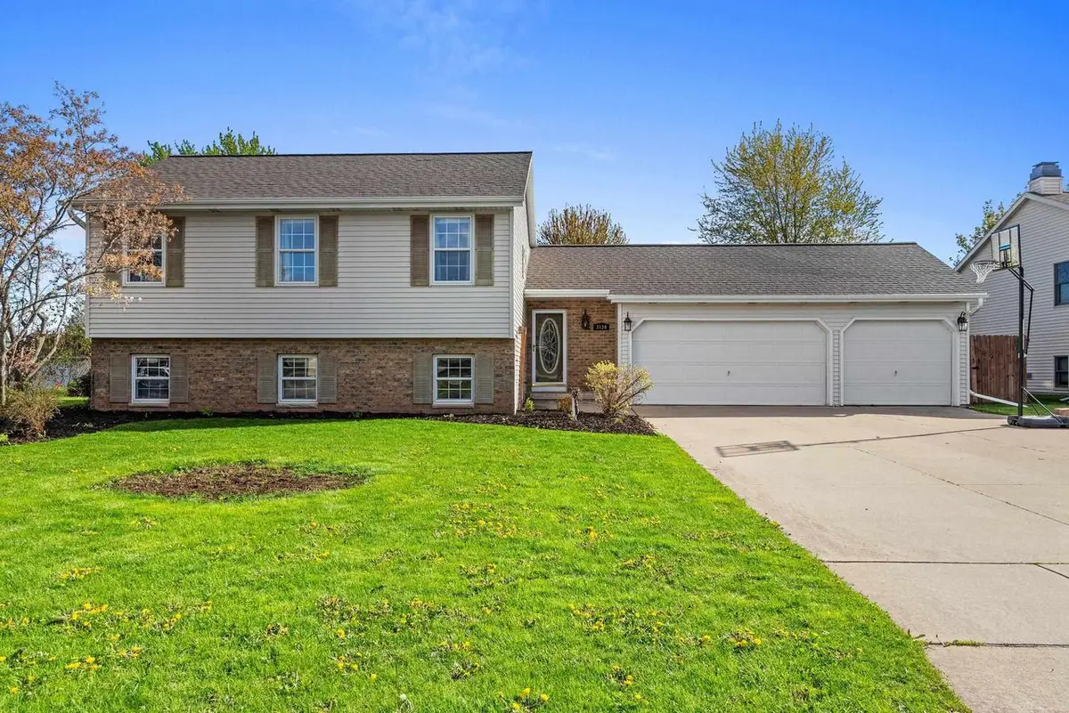 2124 KENSINGTON LANE, Green Bay, WI 54311 - #1
