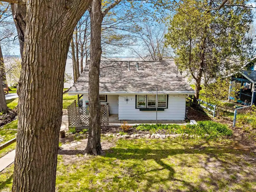5083 EDGEWATER BEACH ROAD, Green Bay, WI 54311 - #2