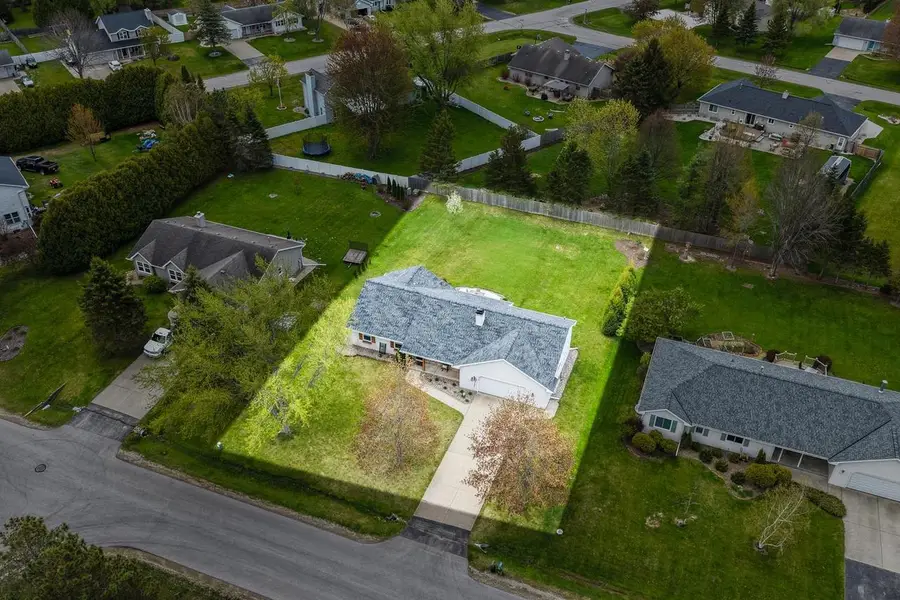 2067 ELVIRA WAY, Green Bay, WI 54313 - #2