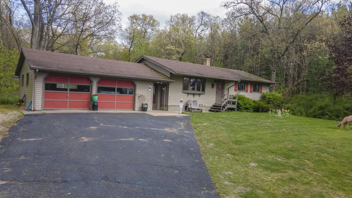 N4106 9TH LANE, Hancock, WI 54943 - #1