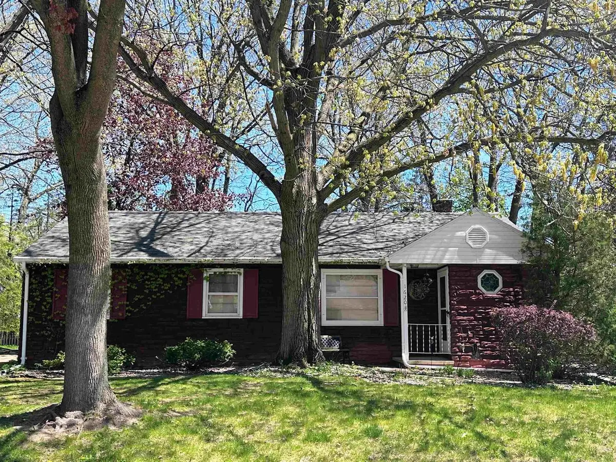 1620 N GRACELAND AVENUE, Appleton, WI 54911 - #1