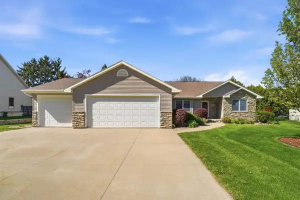 W6148 LONG COURT, Appleton, WI 54914