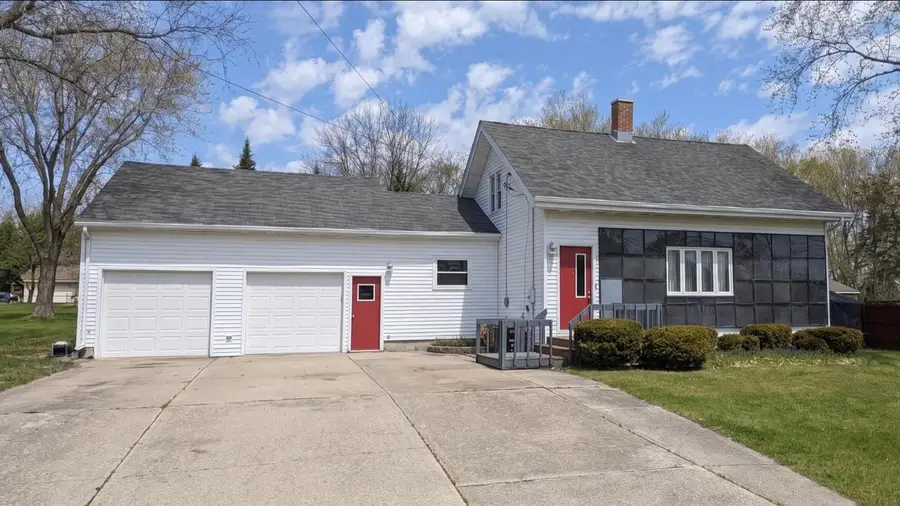 1108 MAIN STREET, Kellnersville, WI 54247 - #2