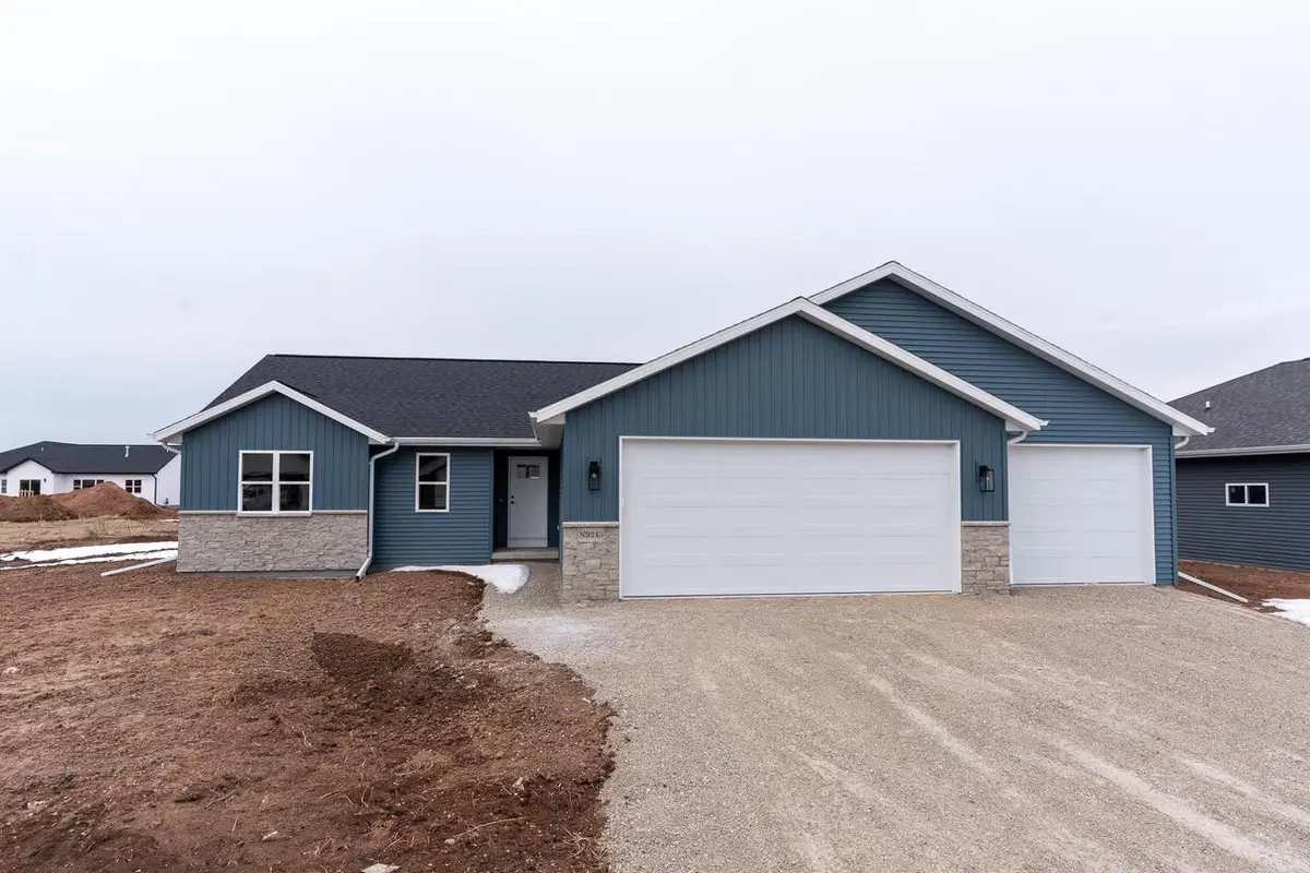 N9243 ANTON STREET, Appleton, WI 54915 - #1