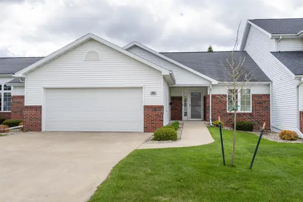 1005 W WINDTREE DRIVE  #60, Appleton, WI 54914