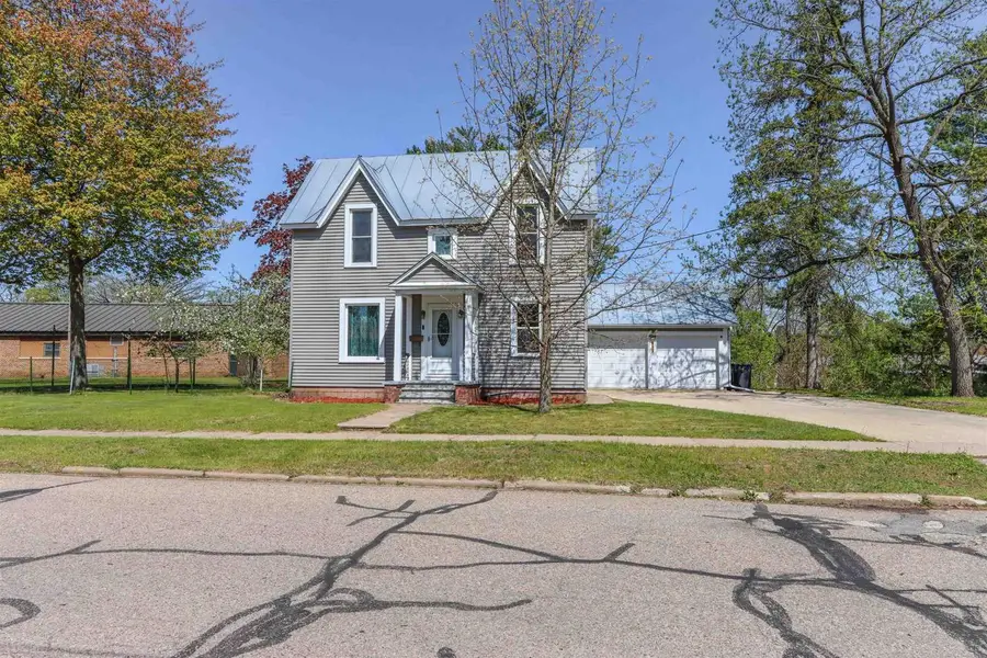 611 SHEARER STREET, Waupaca, WI 54981 - #2