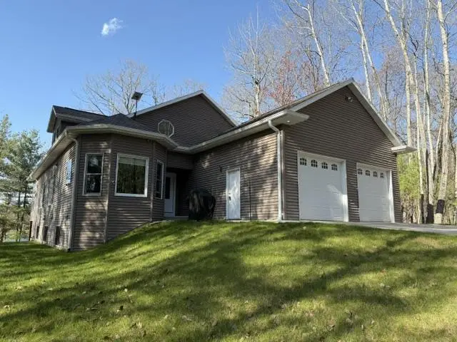 W10038 MERRIMAN LAKE DRIVE, Dunbar, WI 54119 - #1