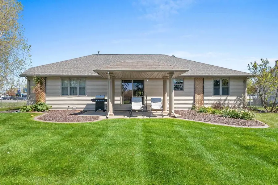 674 SWAN ROAD, De Pere, WI 54115 - #2