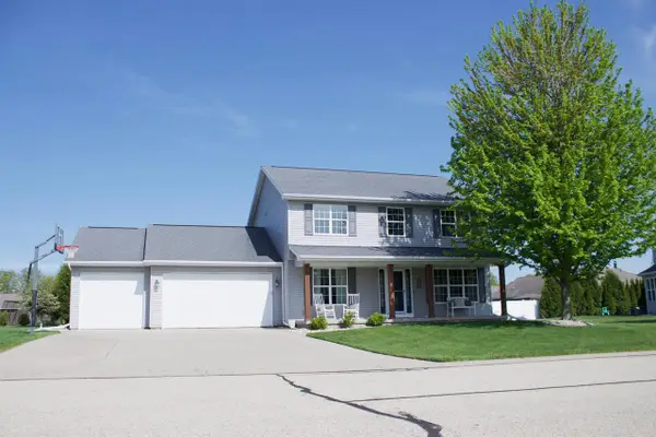 W6464 CHERRYBARK CIRCLE, Menasha, WI 54952