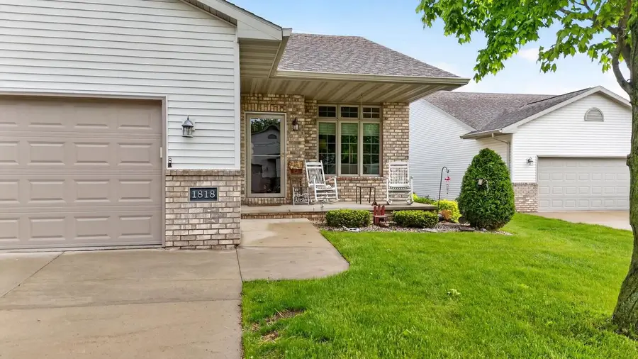 1818 E SYLVAN AVENUE, Appleton, WI 54915 - #2