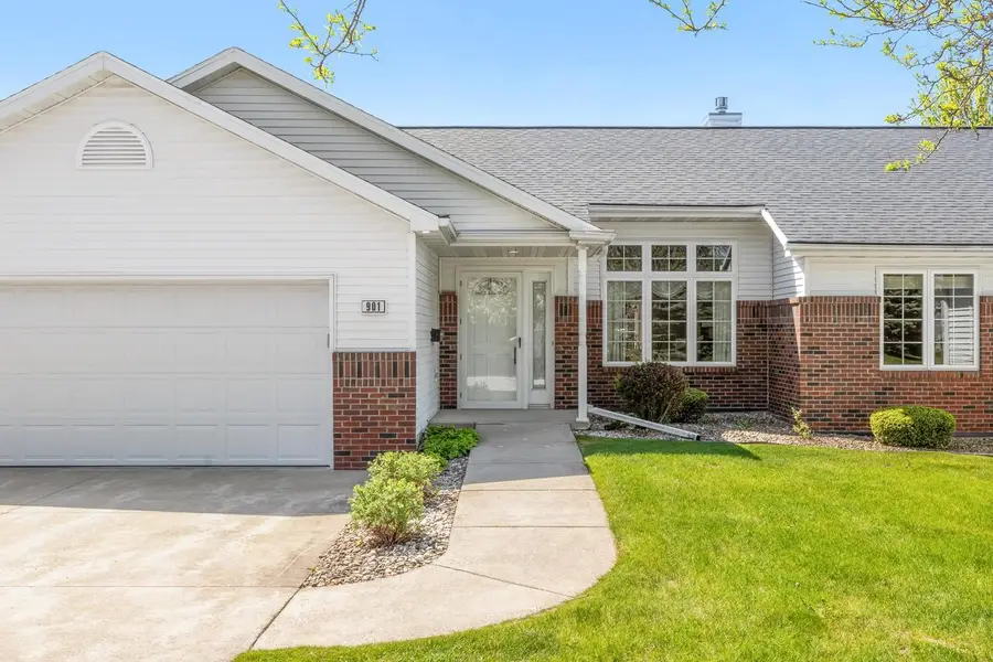 901 W BENT OAK LANE, Appleton, WI 54914 - #2