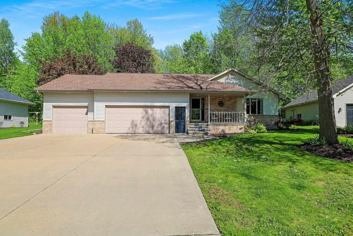 233 BURNING TREE COURT, Wrightstown, WI 54180 - #1