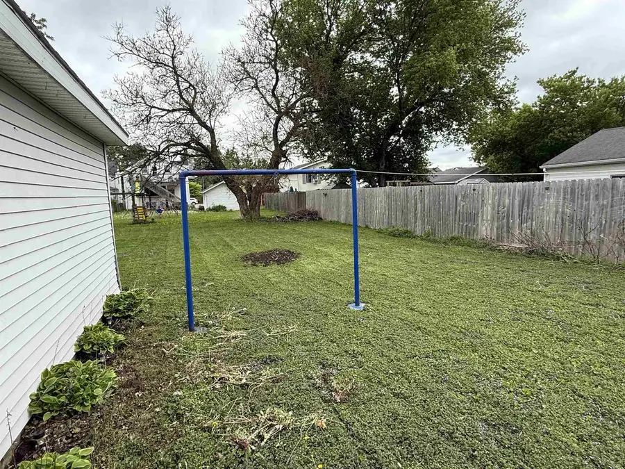 842 W 10TH AVENUE, Oshkosh, WI 54902 - #2