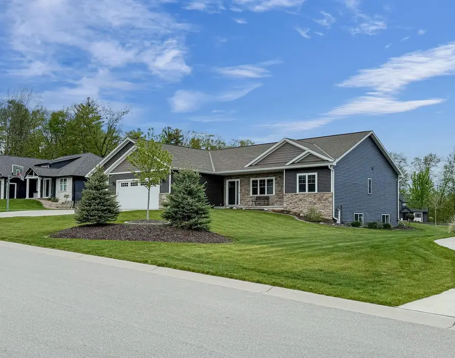2128 CLOVER FIELD DRIVE, Suamico, WI 54313 - #2