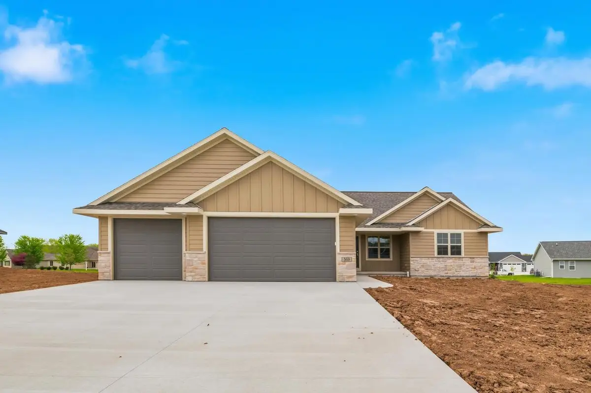 569 EMERALD ISLE COURT, Wrightstown, WI 54180 - #1