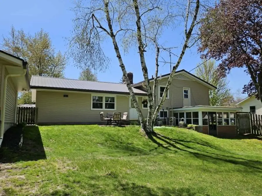 455 E ELLEFSON STREET, Iola, WI 54945 - #2