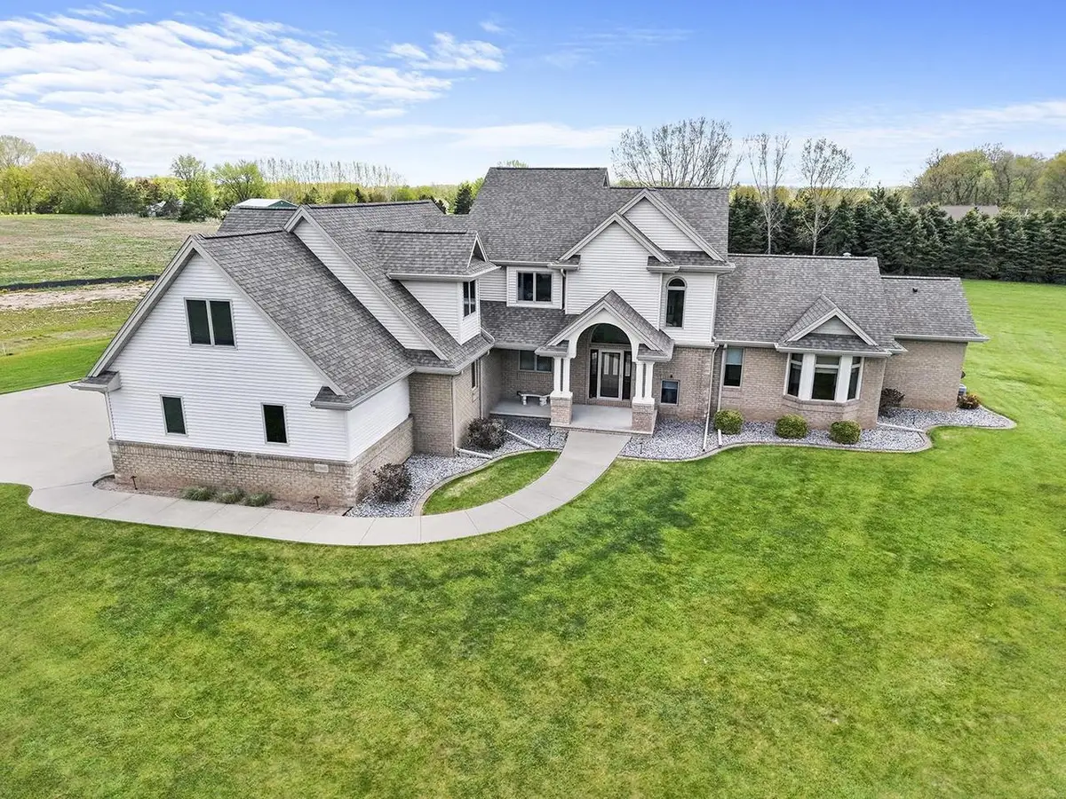 W7415 RIDGETOP DRIVE, Neenah, WI 54956 - #1