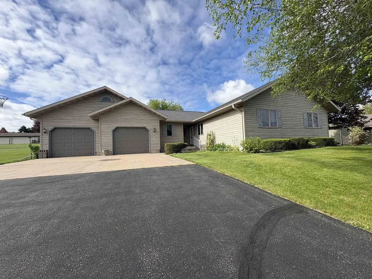 410 E CEDAR STREET, Bonduel, WI 54107 - #1