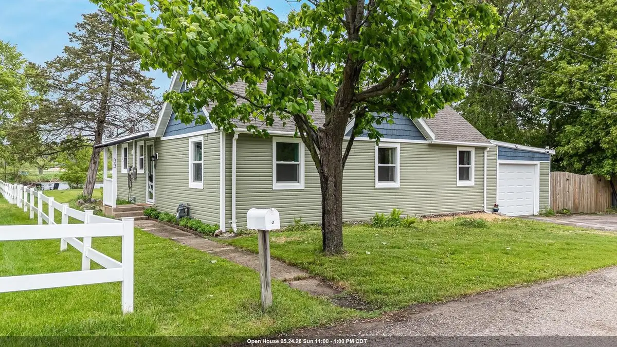 33 ISLAND DRIVE, Montello, WI 53949 - #1