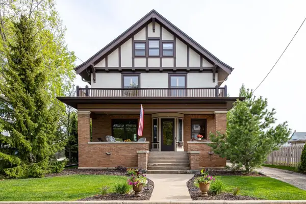 823 WASHINGTON AVENUE, Oshkosh, WI 54901
