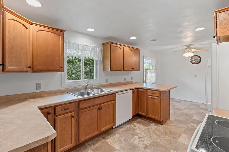 1731 OAKRIDGE PLACE, Neenah, WI 54956 - #3