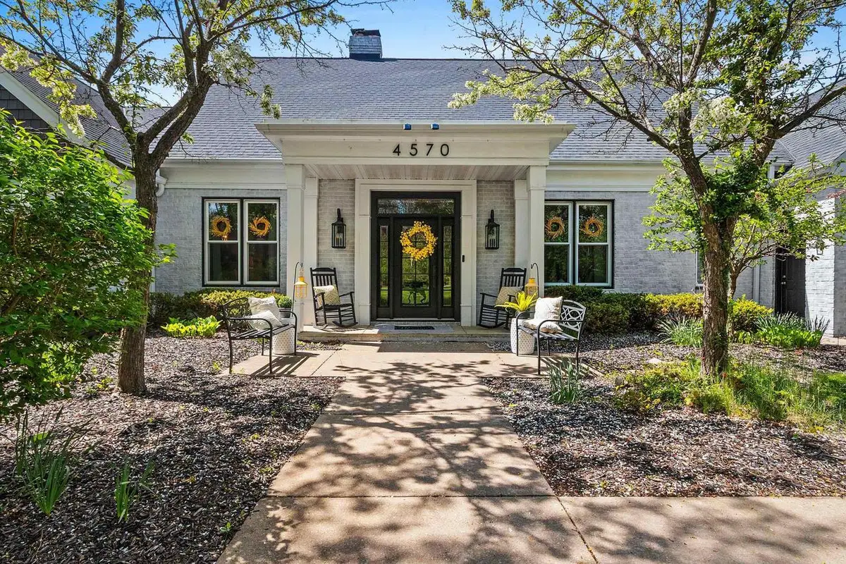 4570 CHOCTAW TRAIL, Green Bay, WI 54313 - #1