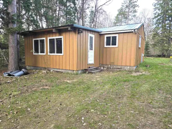 N6740 S 2ND STREET, Crivitz, WI 54114