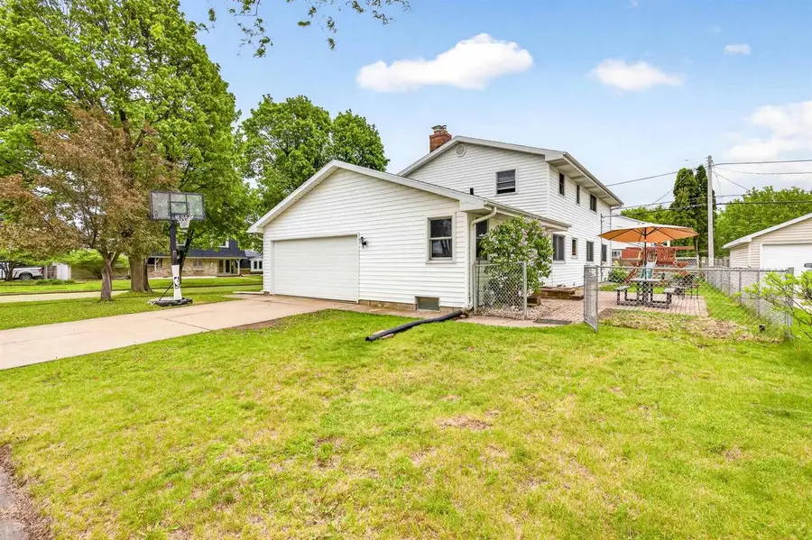 2615 N UNION STREET, Appleton, WI 54911 - #3