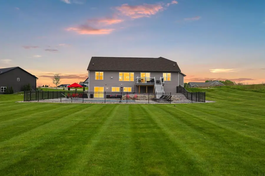 458 HIGH RIDGE TRAIL, Pulaski, WI 54162 - #2