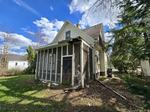 211 E CENTER STREET, Shawano, WI 54166 - #3