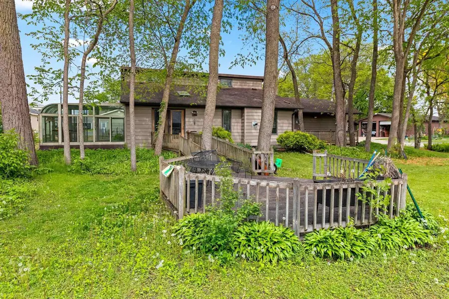524 E ONTARIO STREET, Omro, WI 54963 - #2
