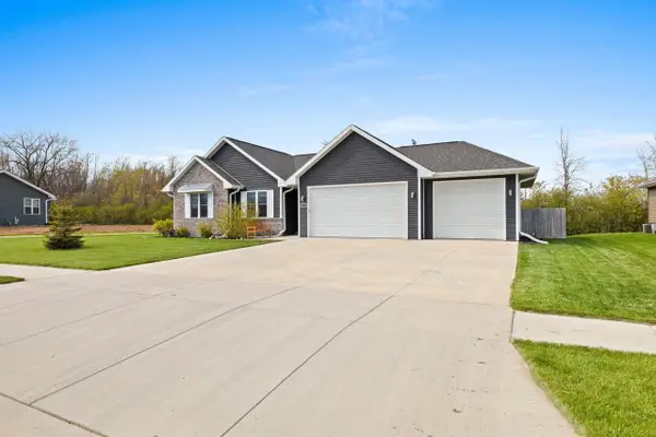 1138 W THORN CREEK DRIVE, Hilbert, WI 54129