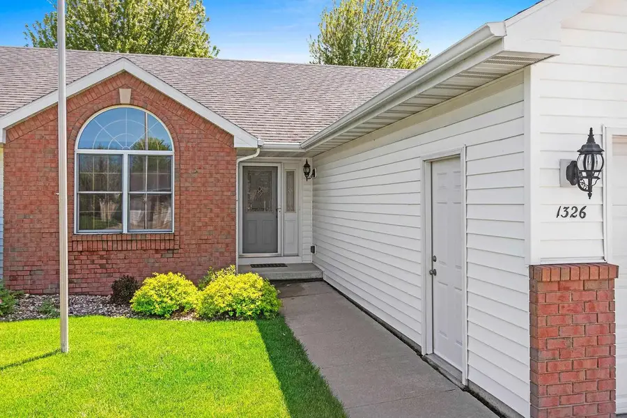 1326 WINTER WHEAT DRIVE, Neenah, WI 54956 - #2