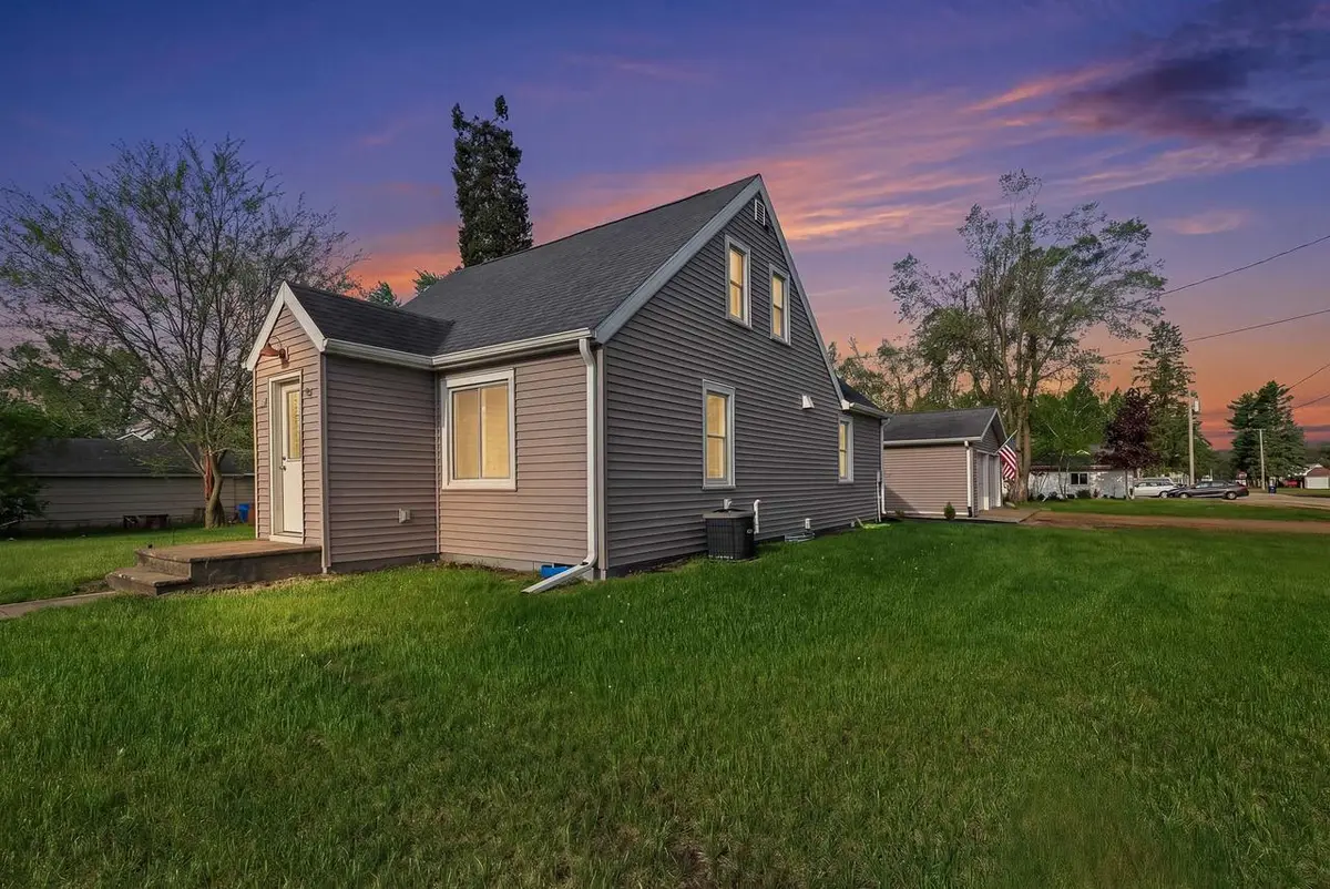 121 ELM STREET, Plainfield, WI 54966 - #1