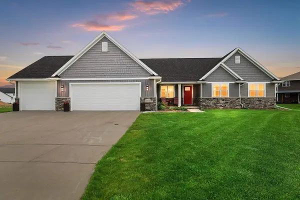 2000 DOBBY STREET, De Pere, WI 54115