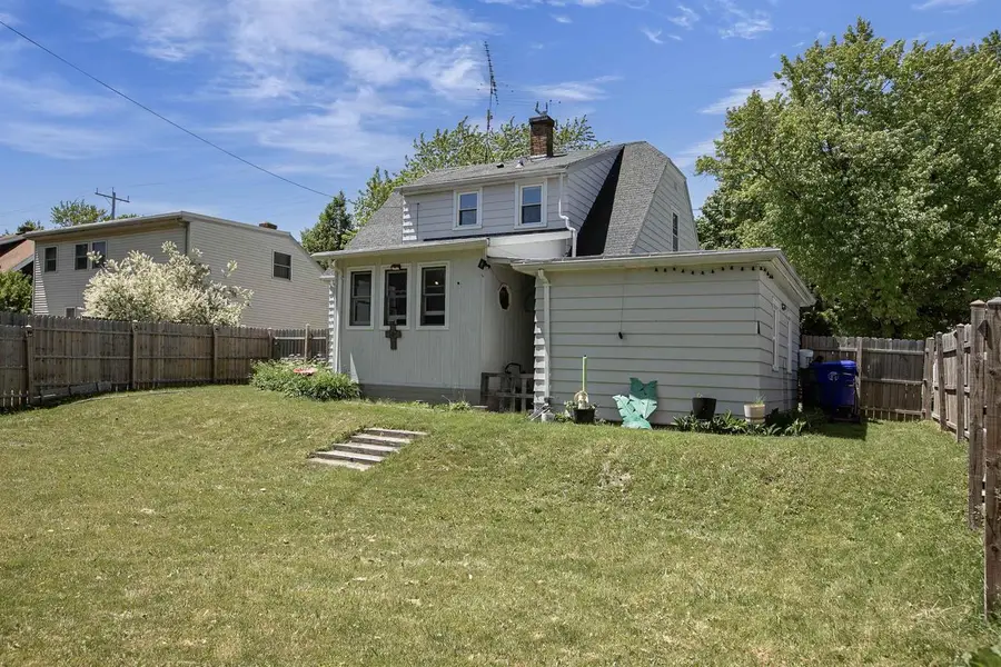 1738 N ERB STREET, Appleton, WI 54911 - #3