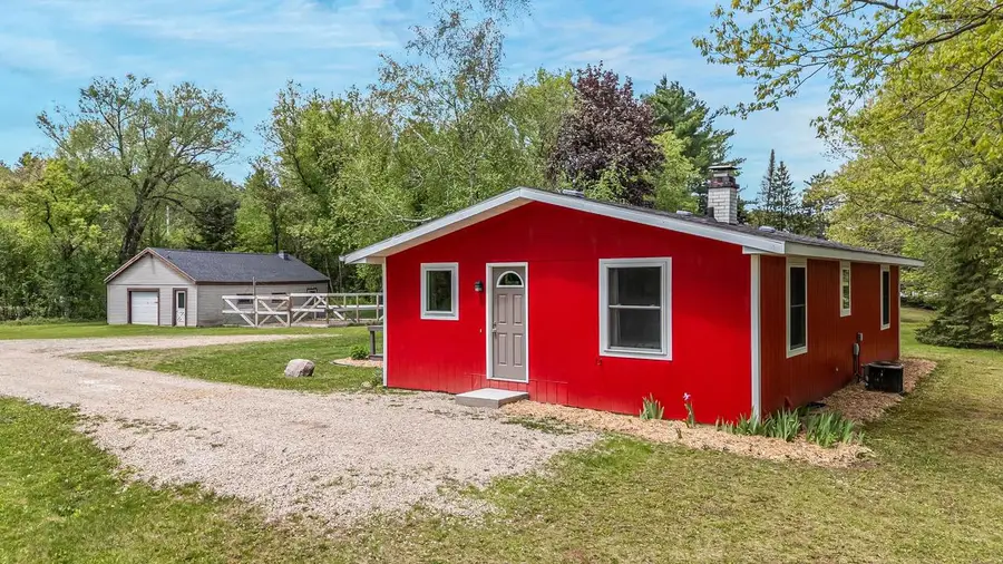 N4656 PINE STREET, New London, WI 54961 - #2