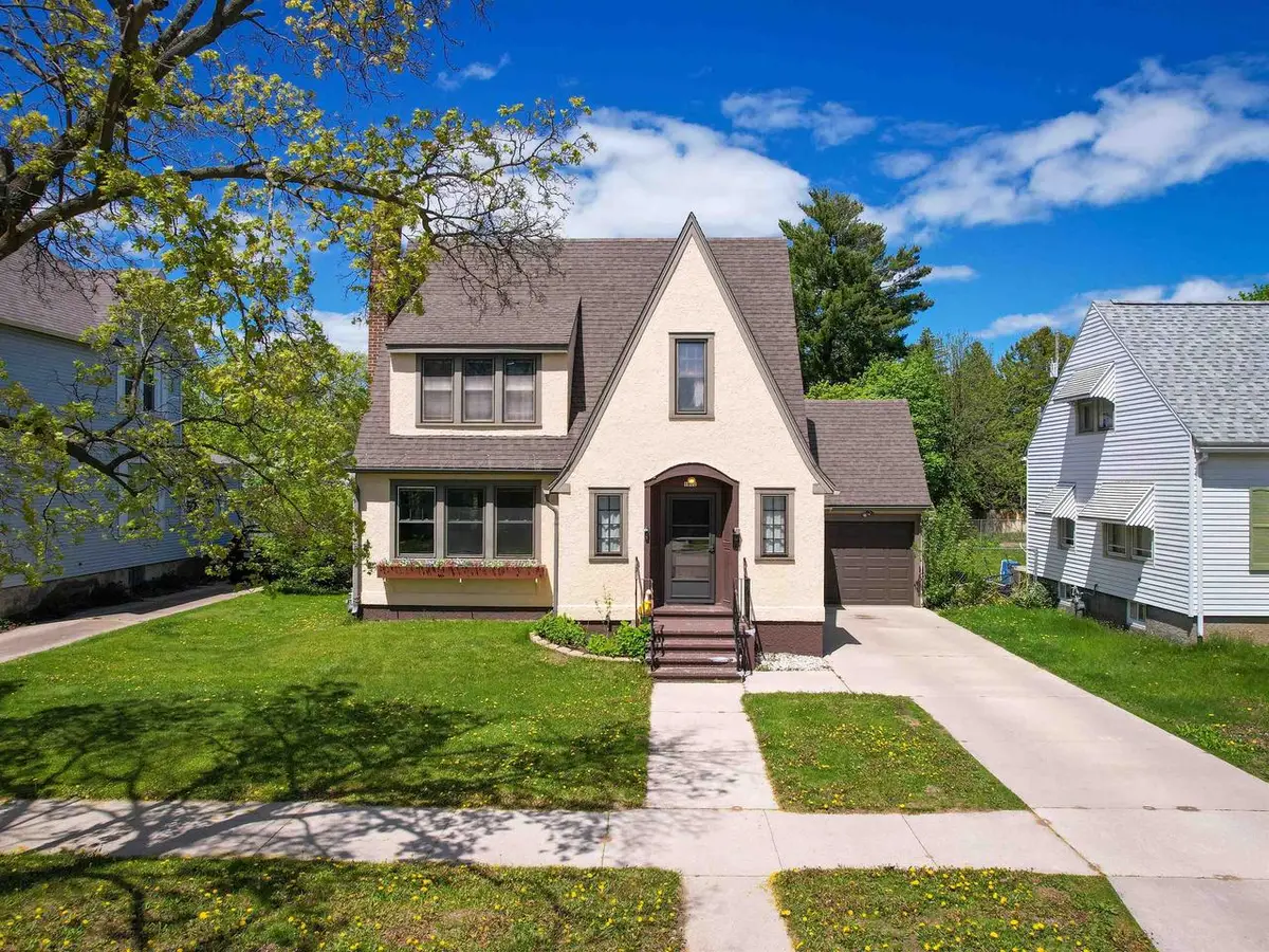 1812 14TH AVENUE, Menominee, MI 49858 - #1