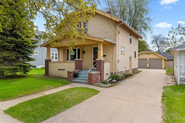 1311 MANILA STREET, Manitowoc, WI 54220