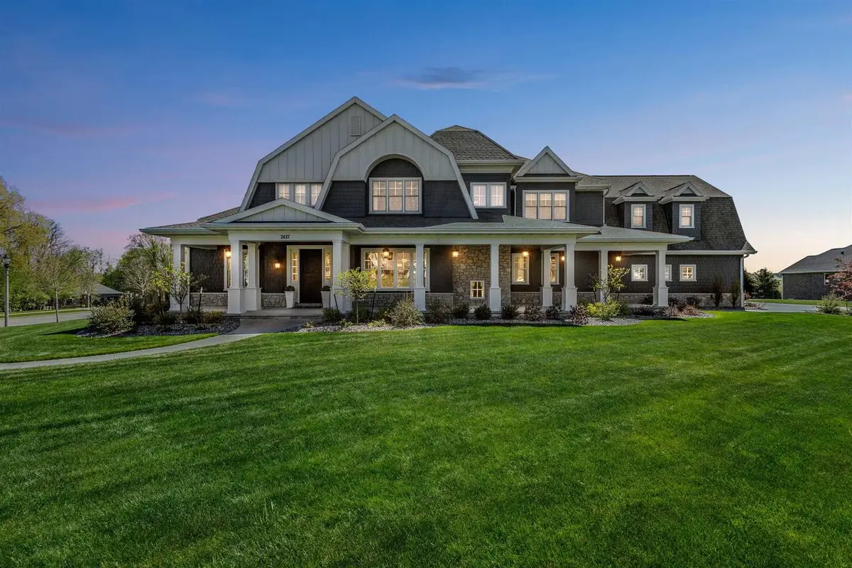 2427 E HIGHPOND CROSSING, Appleton, WI 54913 - #1