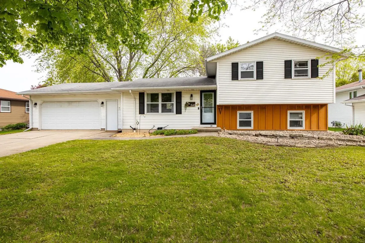 1548 E MOON BEAM TRAIL, Appleton, WI 54915 - #1