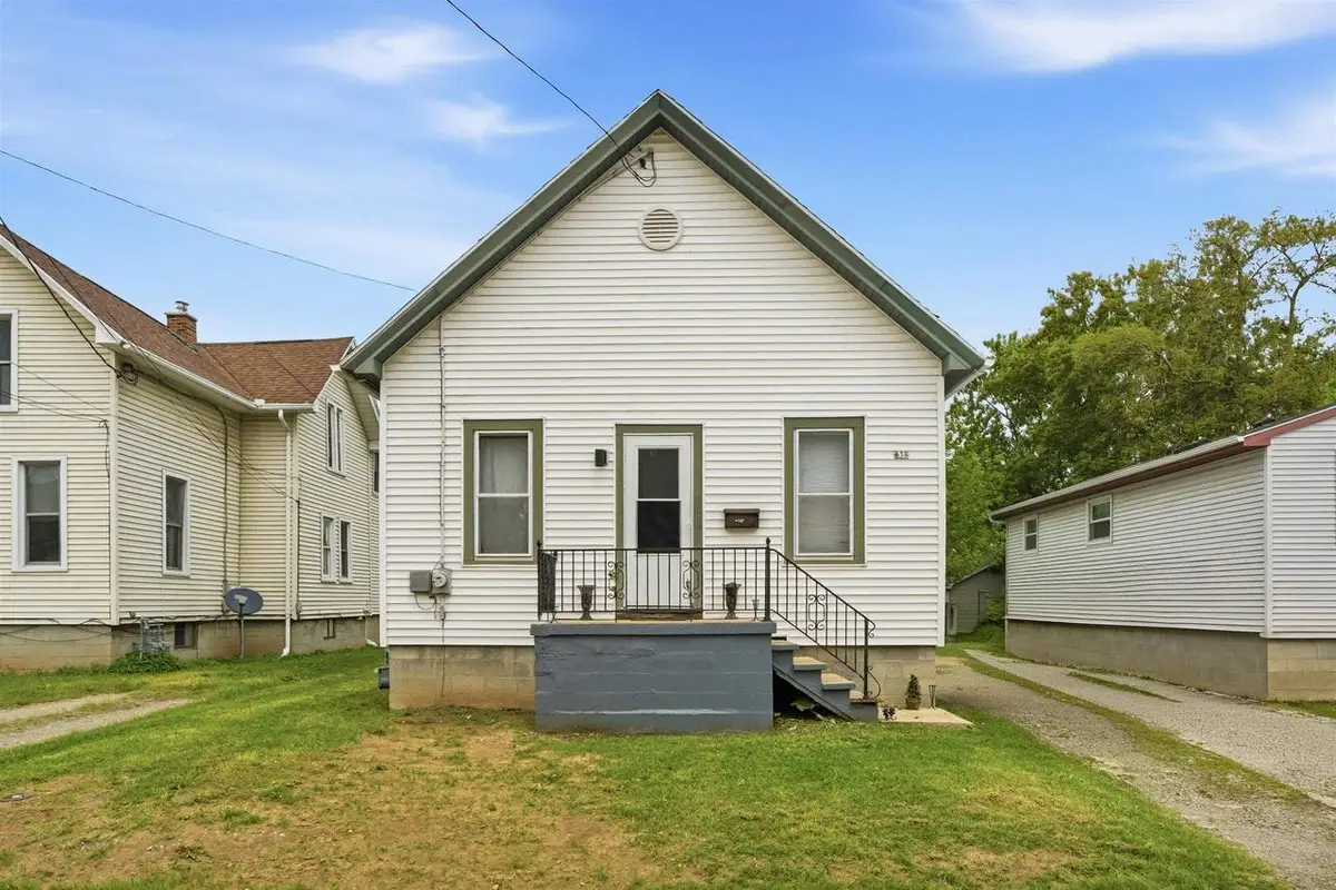 638 BAY SHORE DRIVE, Oshkosh, WI 54901 - #1