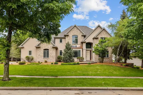 424 E TALLGRASS DRIVE, Appleton, WI 54913